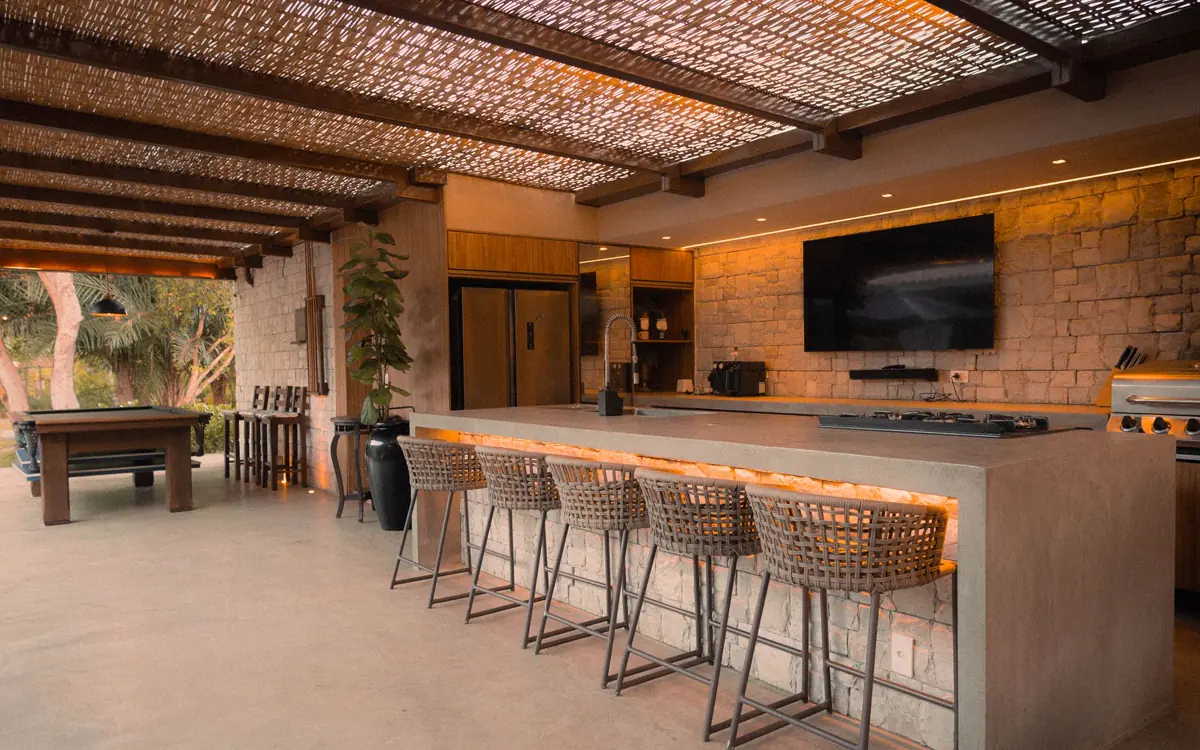 Modern outdoor kitchen and entertainment area